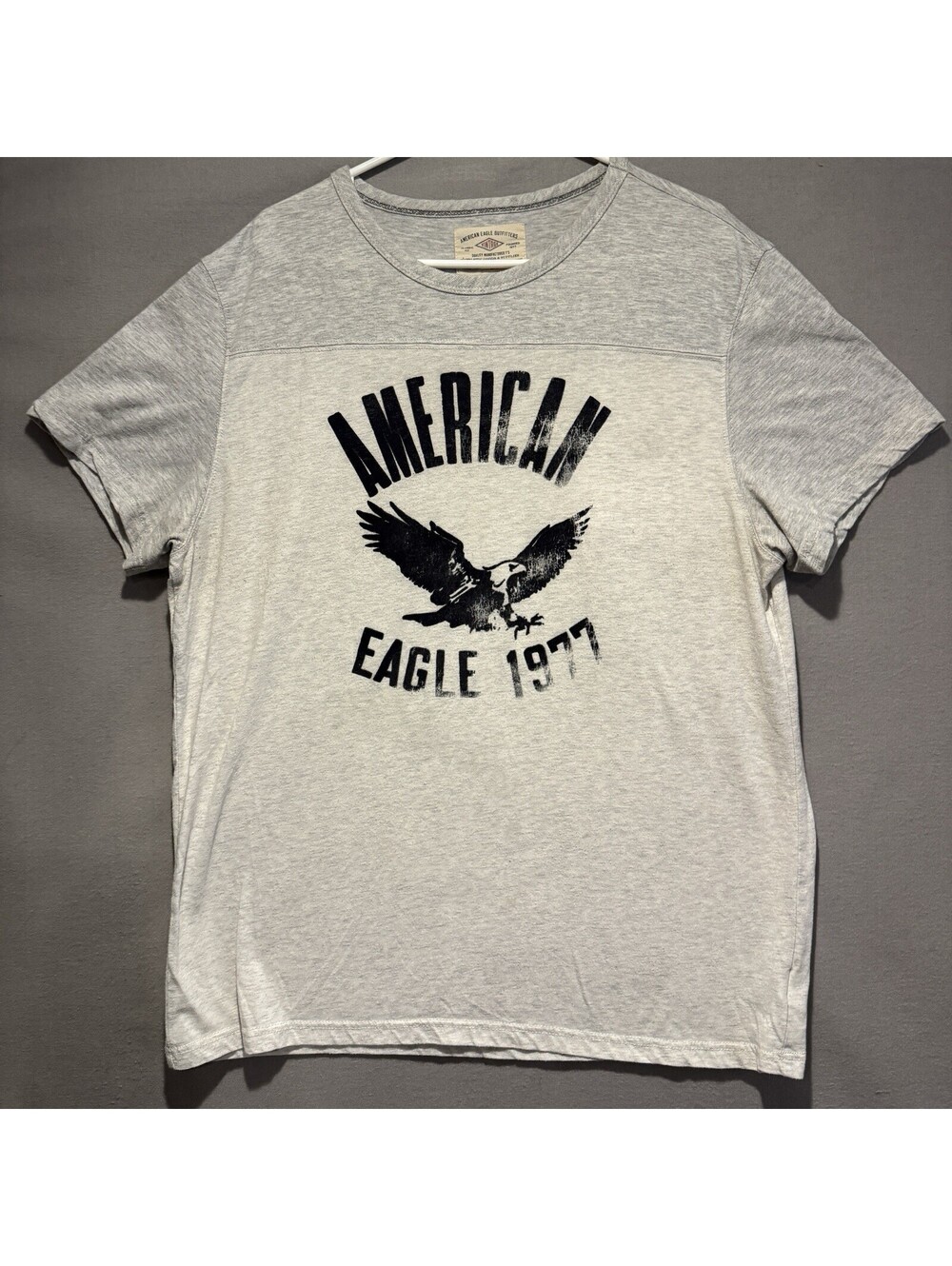 American Eagle Short Sleeve Graphic T-Shirt Athletic Fit Retro Grey White XL